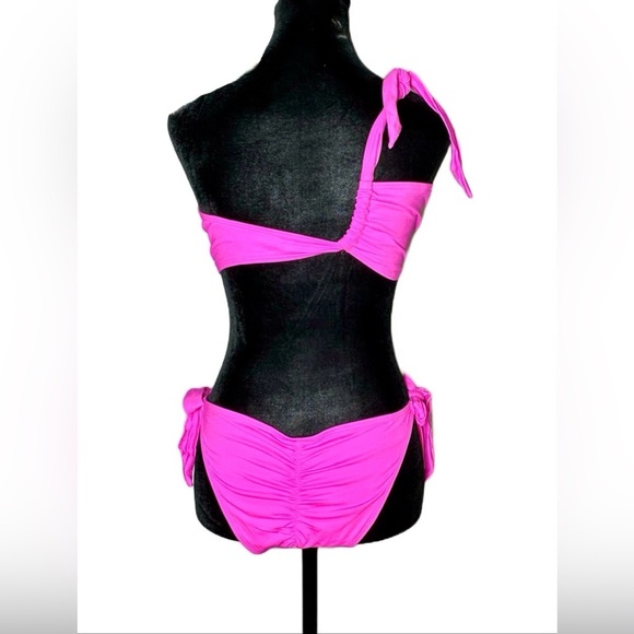 NWT Frederick's of Hollywood Laguna Hot Pink One Shoulder, Sizes M & 1X/2X - Picture 4 of 8